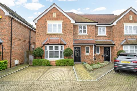 4 bedroom semi-detached house for sale, Fox Grove, Walton-on-Thames, KT12