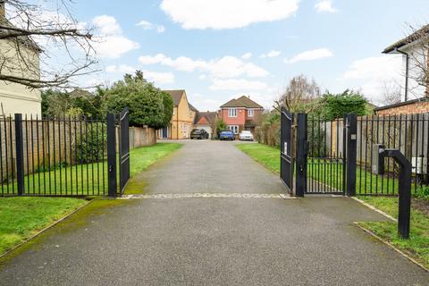 4 bedroom semi-detached house for sale, Fox Grove, Walton-on-Thames, KT12