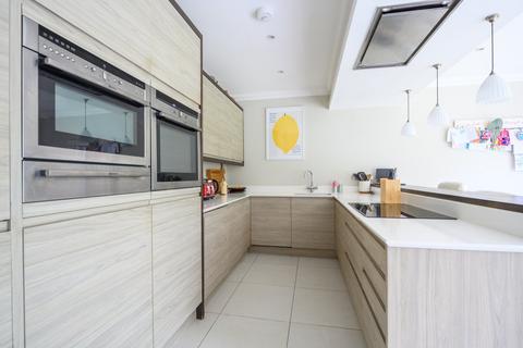 4 bedroom semi-detached house for sale, Fox Grove, Walton-on-Thames, KT12