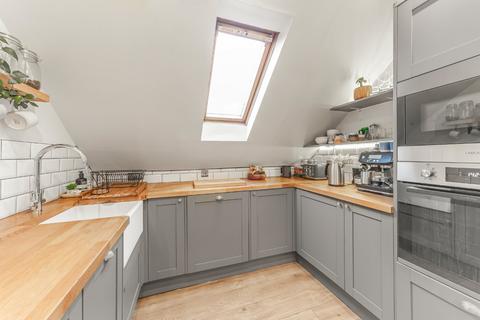 2 bedroom flat for sale, Rosebery Road, London, SW2