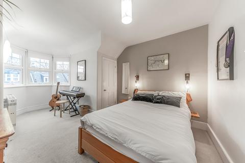 2 bedroom flat for sale, Rosebery Road, London, SW2