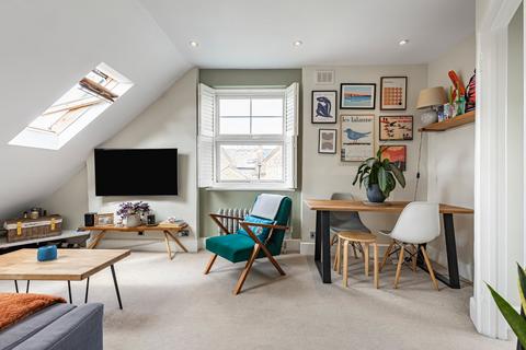 Rosebery Road, Brixton, London, SW2