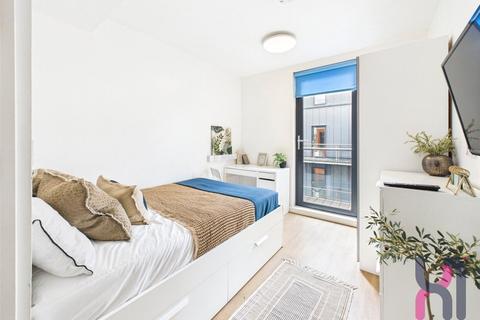 Flat to rent, Chapel Street, Salford, M3