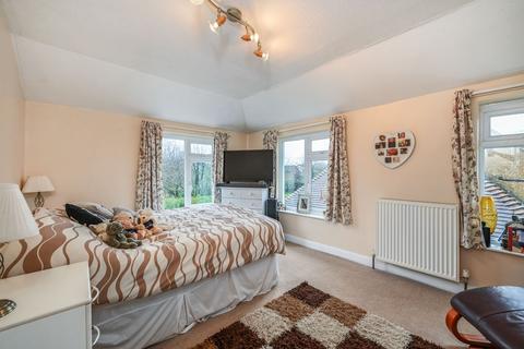 4 bedroom detached house for sale, Canterbury Road, Ashford TN25