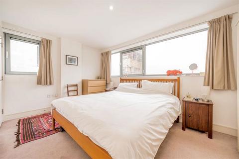 undefined, Bell Yard Mews, London SE1