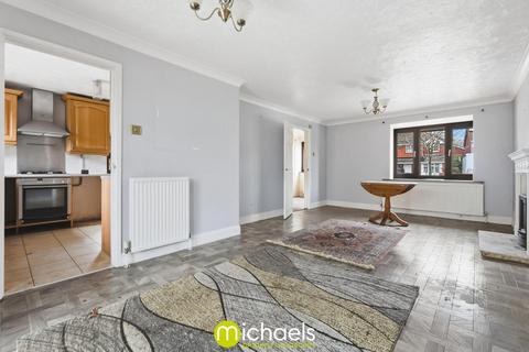 3 bedroom detached house for sale, Mountbatten Drive, Colchester, CO2