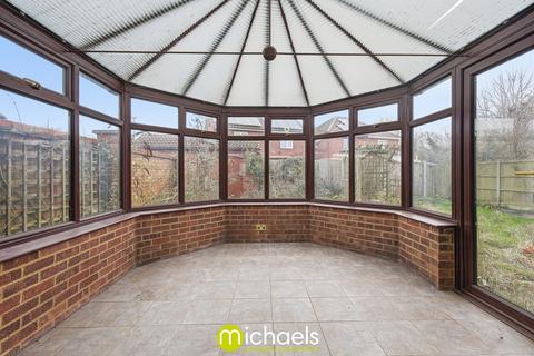 3 bedroom detached house for sale, Mountbatten Drive, Colchester, CO2