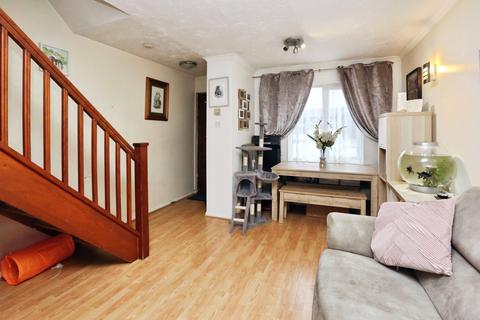 2 bedroom end of terrace house for sale, Celandine Avenue, Locks Heath, Southampton, Hampshire, SO31