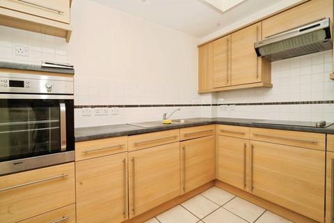 1 bedroom flat for sale, Avenue Road, Lymington, Hampshire, SO41