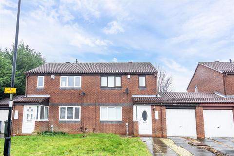 3 bedroom semi-detached house to rent, Peldon Close, Newcastle Upon Tyne