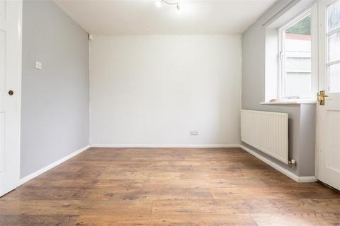 3 bedroom semi-detached house to rent, Peldon Close, Newcastle Upon Tyne