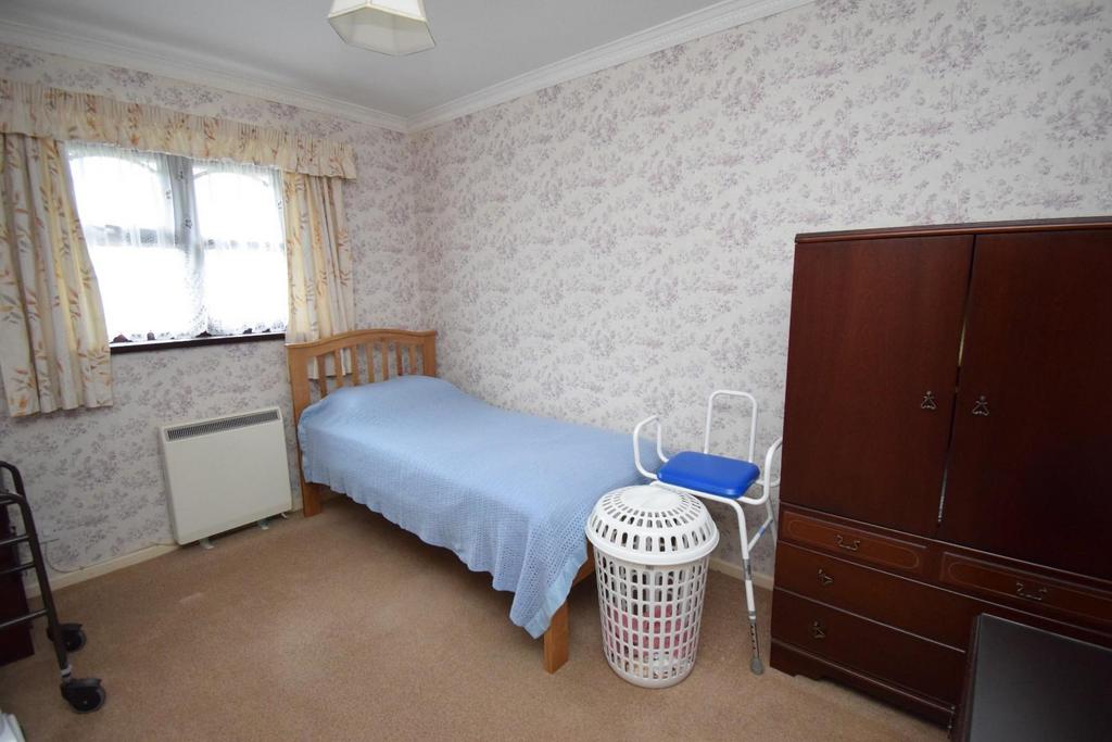 Bedroom 2.JPG