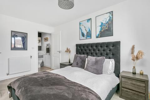 2 bedroom flat for sale, Lapwing Heights, Tottenham Lane N17