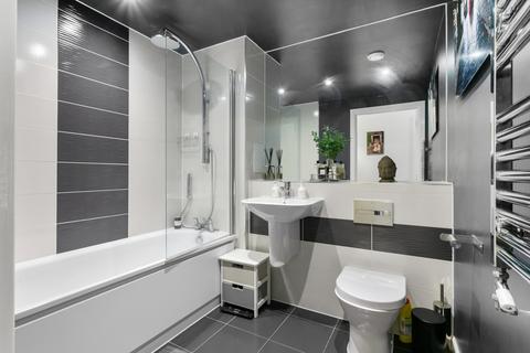 2 bedroom flat for sale, Lapwing Heights, Tottenham Lane N17