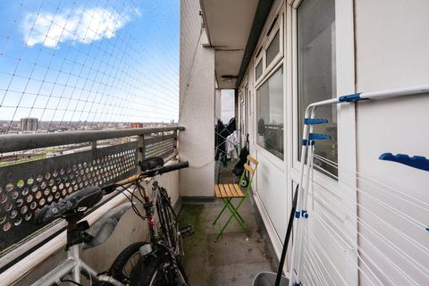 3 bedroom flat for sale, Weymouth Terrace, London, E2