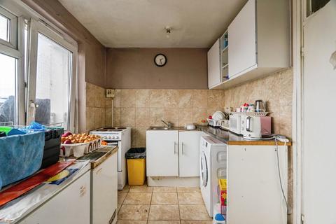 3 bedroom flat for sale, Weymouth Terrace, London, E2