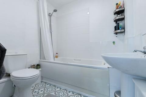 2 bedroom flat for sale, Churchill Road, Poole, BH12