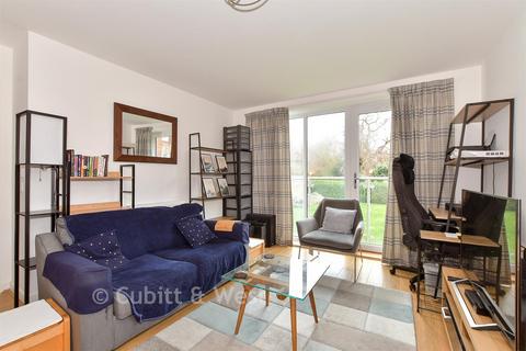 1 bedroom ground floor flat for sale, 10 Sovereign Walk, Horley RH6