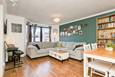 2 bedroom flat for sale, 16/5 New Orchardfield, Edinburgh, EH6 5ET