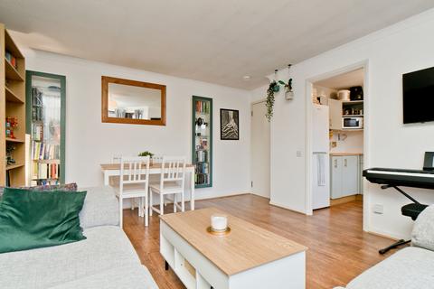 2 bedroom flat for sale, 16/5 New Orchardfield, Edinburgh, EH6 5ET