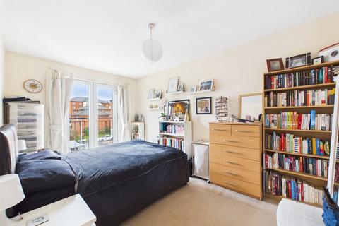 undefined, Great Western Road, Gloucester, Gloucestershire, GL1