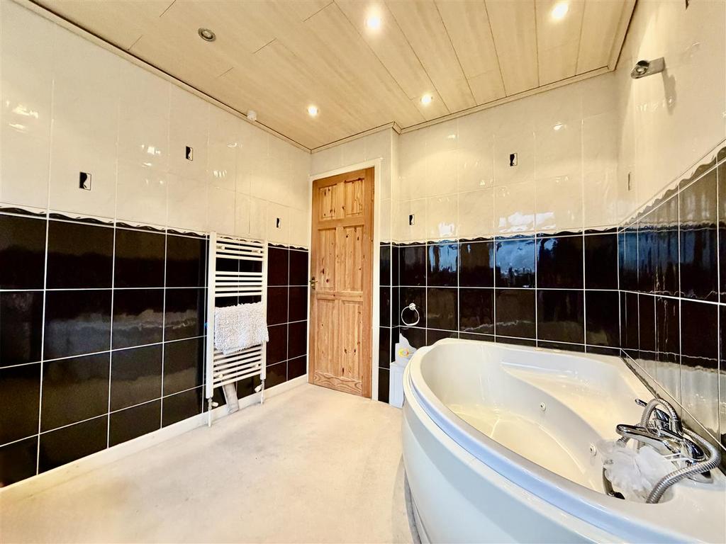Family bathroom