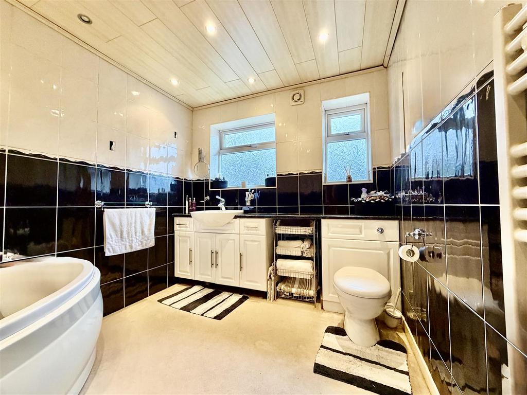 Family bathroom