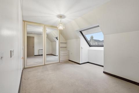 2 bedroom retirement property for sale, Westleigh Court, Nightingale Lane, Wanstead