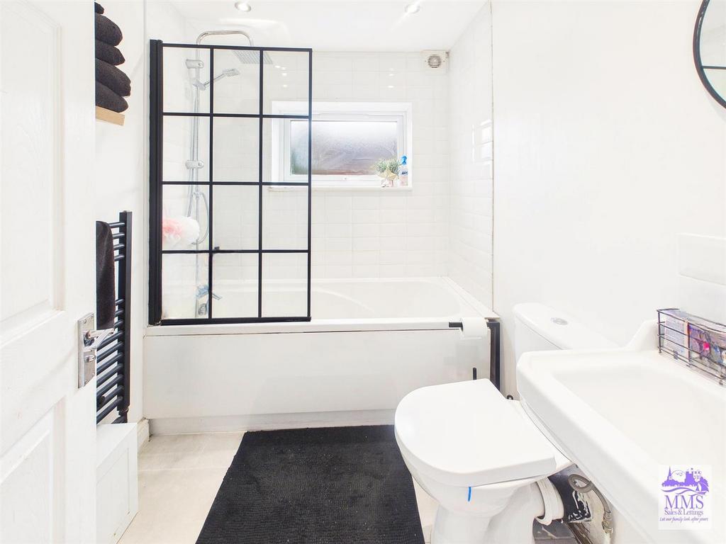 CAM04098 G0-PR0161-STILL011.jpg