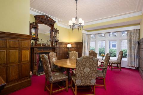 5 bedroom detached house for sale, Harlow Oval, Harrogate HG2