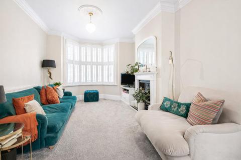 4 bedroom end of terrace house for sale, Acacia Road, Enfield