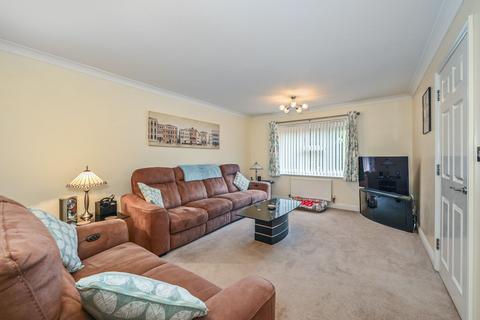 5 bedroom detached house for sale, Kestrel Close, Ashford TN23