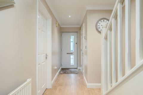 5 bedroom detached house for sale, Kestrel Close, Ashford TN23