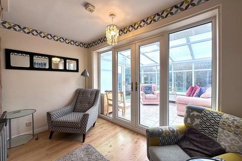 2 bedroom semi-detached bungalow for sale, Osgodby Close, Scarborough, YO11