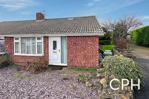 2 bedroom semi-detached bungalow for sale, Osgodby Close, Scarborough, YO11