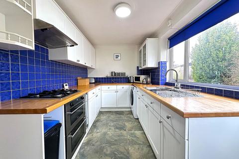 2 bedroom semi-detached bungalow for sale, Osgodby Close, Scarborough, YO11