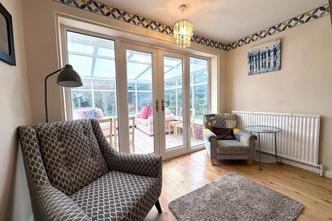 2 bedroom semi-detached bungalow for sale, Osgodby Close, Scarborough, YO11