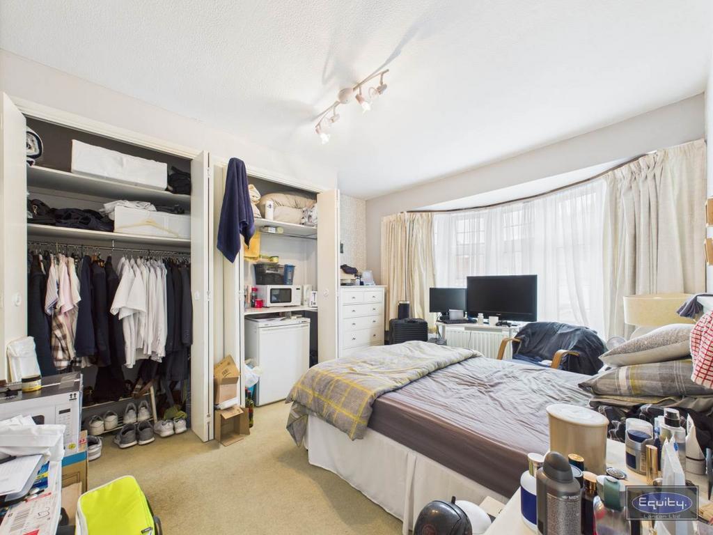 Bedroom two (2)