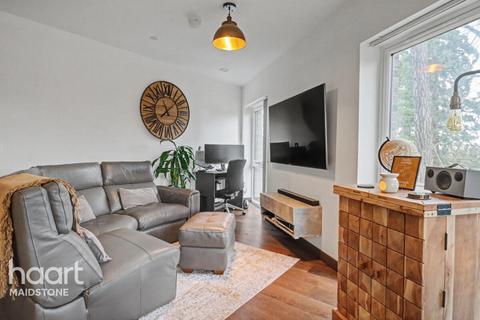 1 bedroom apartment for sale, Guinevere Point, Maidstone