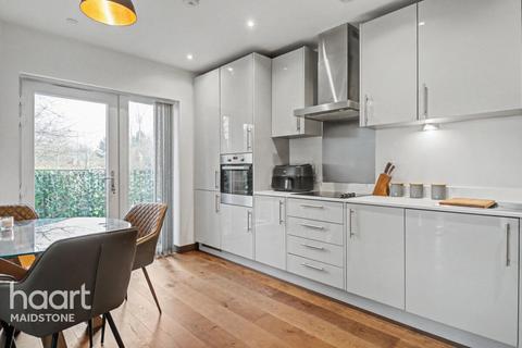 1 bedroom apartment for sale, Guinevere Point, Maidstone