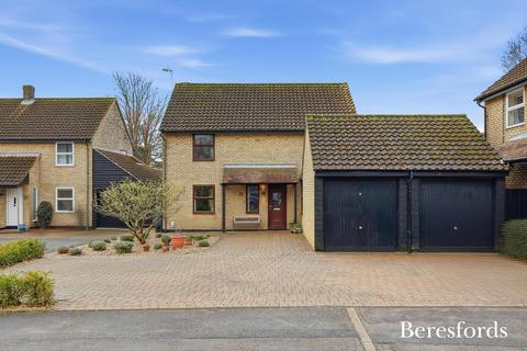 4 bedroom detached house for sale, Standrums, Dunmow, CM6