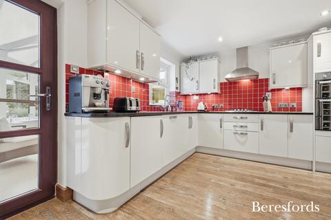 4 bedroom detached house for sale, Standrums, Dunmow, CM6