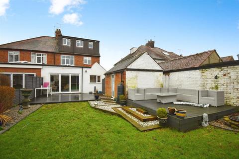 4 bedroom semi-detached house for sale, Beverley Road, Anlaby