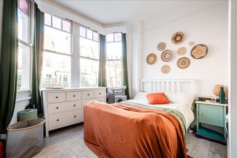 undefined, Clissold Crescent , Stoke Newington, N16