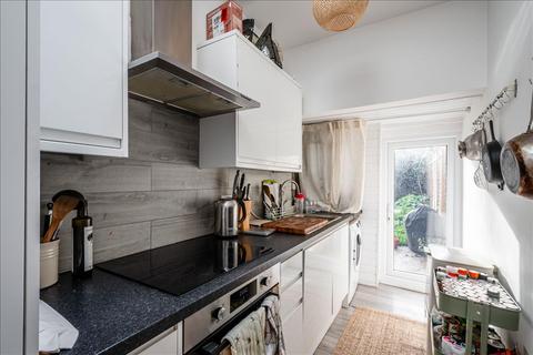 undefined, Clissold Crescent , Stoke Newington, N16