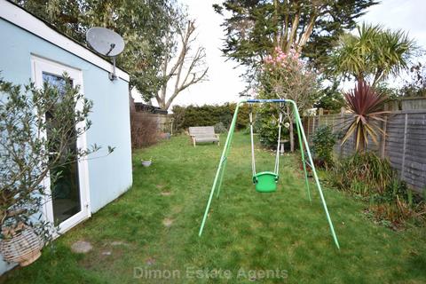 3 bedroom semi-detached house for sale, Vectis Road, Alverstoke