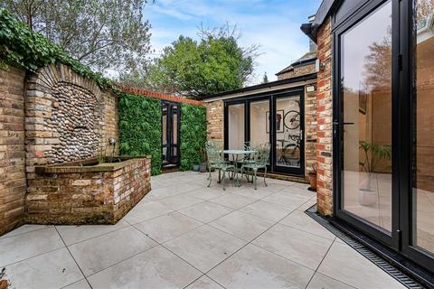 undefined, 9 Arthur Road, Kingston Upon Thames KT2