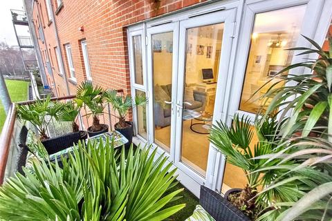 2 bedroom apartment for sale, Avenel Way, Baiter Park, Poole, Dorset, BH15