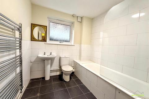 1 bedroom house to rent, Bromley Road, Beckenham, BR3