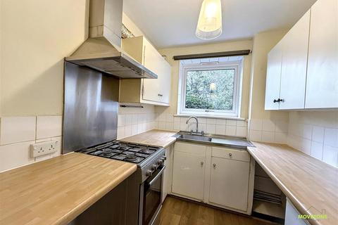 1 bedroom house to rent, Bromley Road, Beckenham, BR3